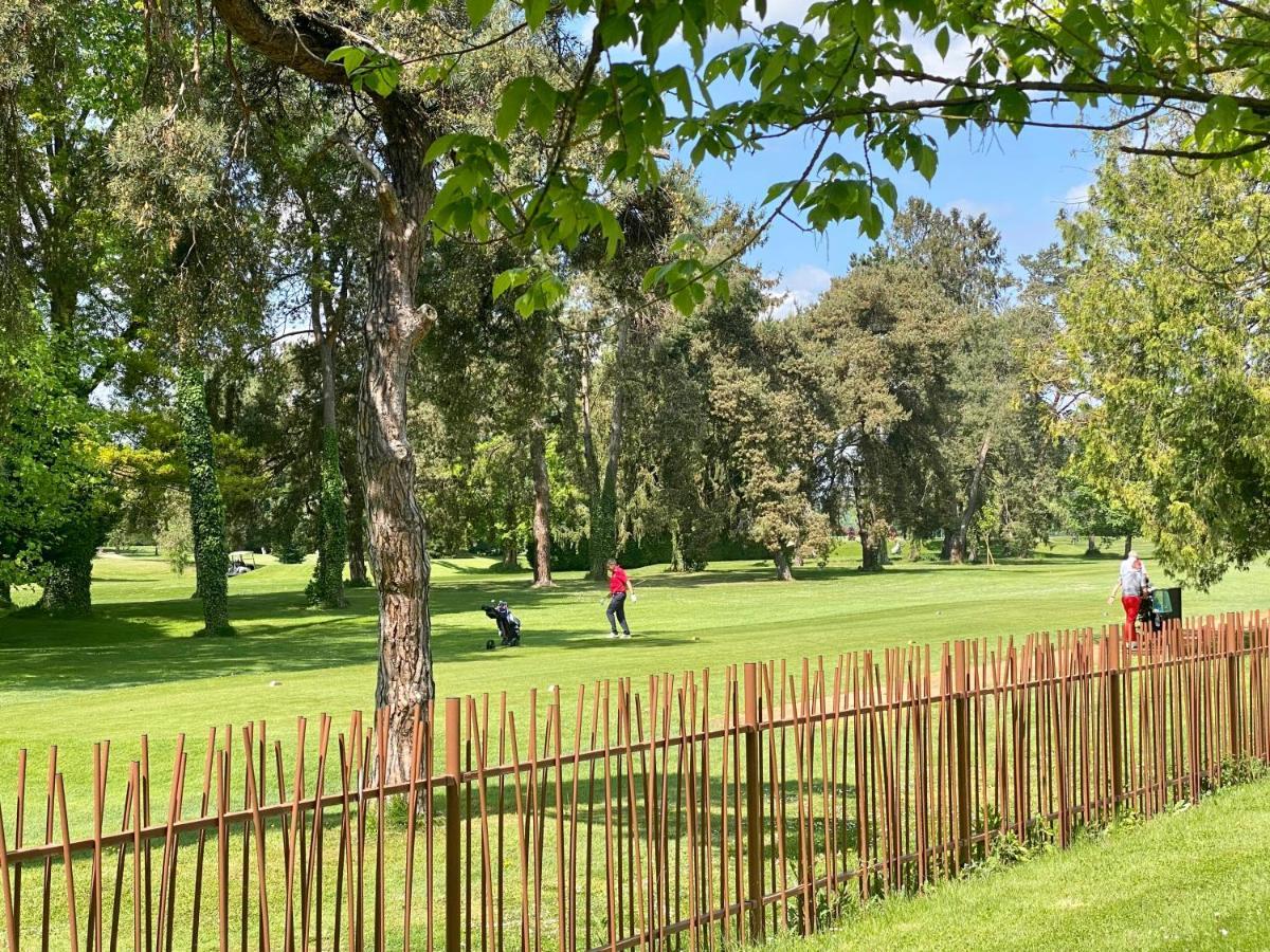 Charmant F1 Avec Terrasse Et Vue Sur Jardin Arbore - Fraicheur Naturelle Du Rez De Jardin - Parking Bellerive-sur-Allier Luaran gambar